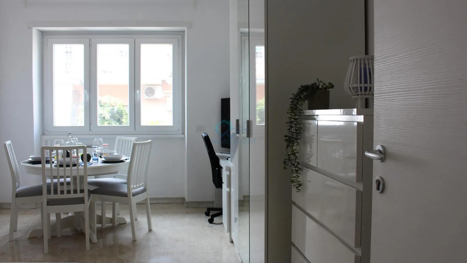 Grandma Giovannina'S Great Roman Apartment